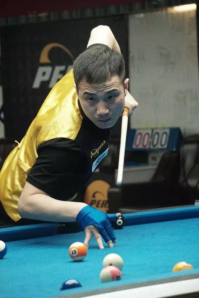 潮中崭露头 潮中崭露头